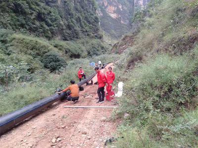 云南昭通炎山乡供水管道应急安装